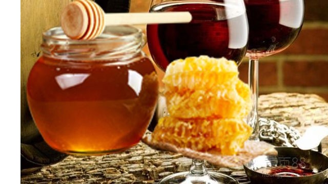 面膜为什么选蜂蜜作原料？蜂蜜面膜有什么作用？